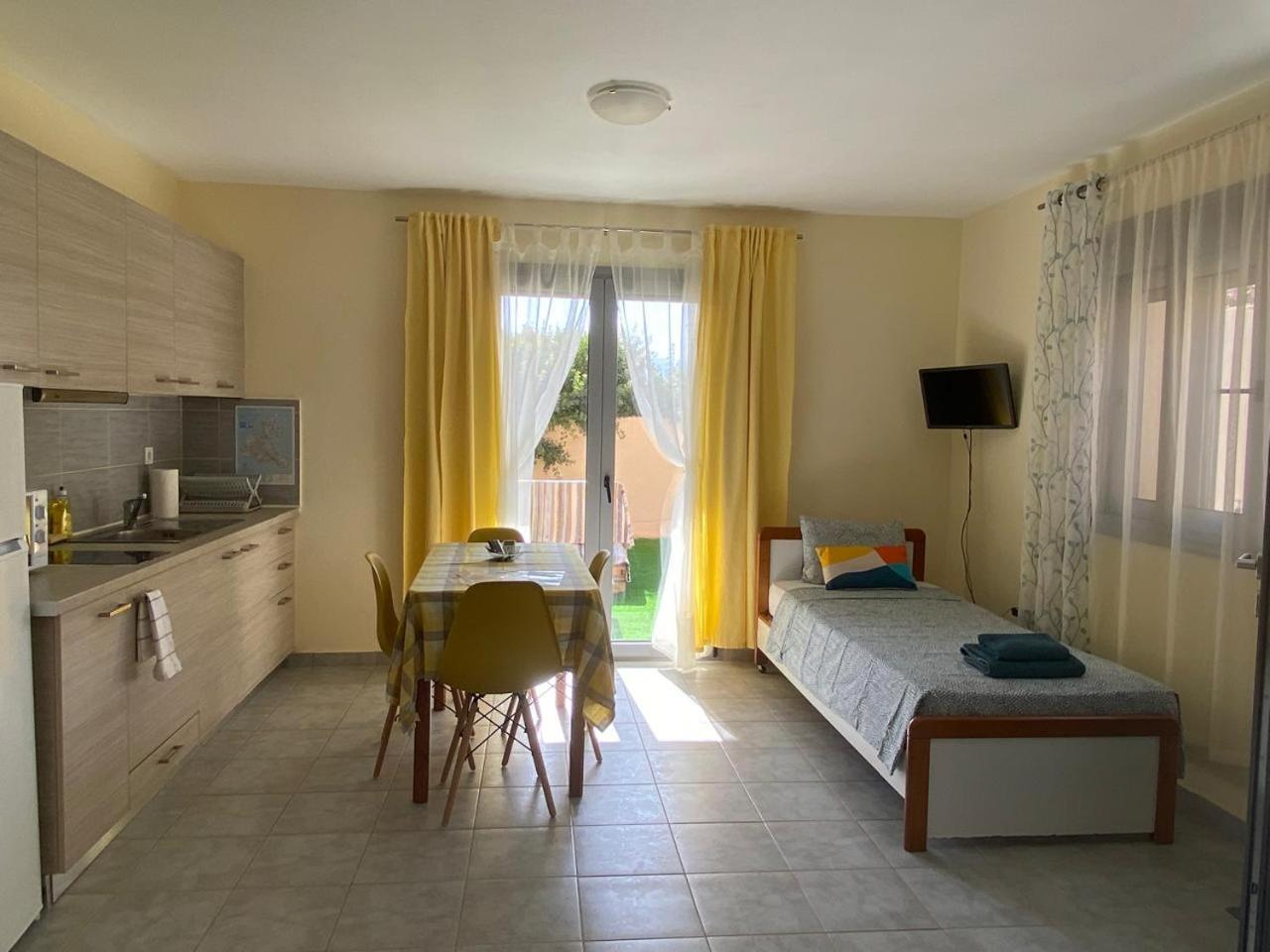 Lotus Sea View Apartments Lixouri Exterior photo